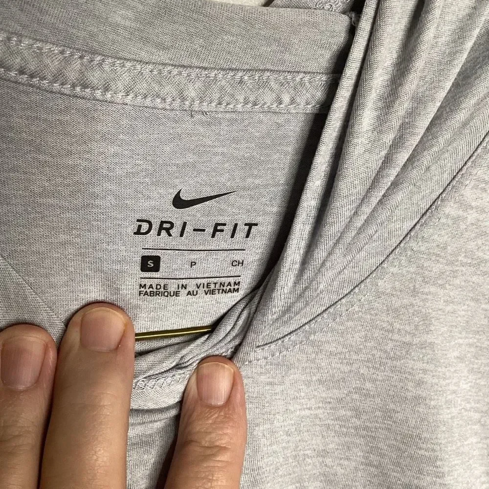 EUC Ladies Nike‎ Drifit Long Sleeved Hoodie